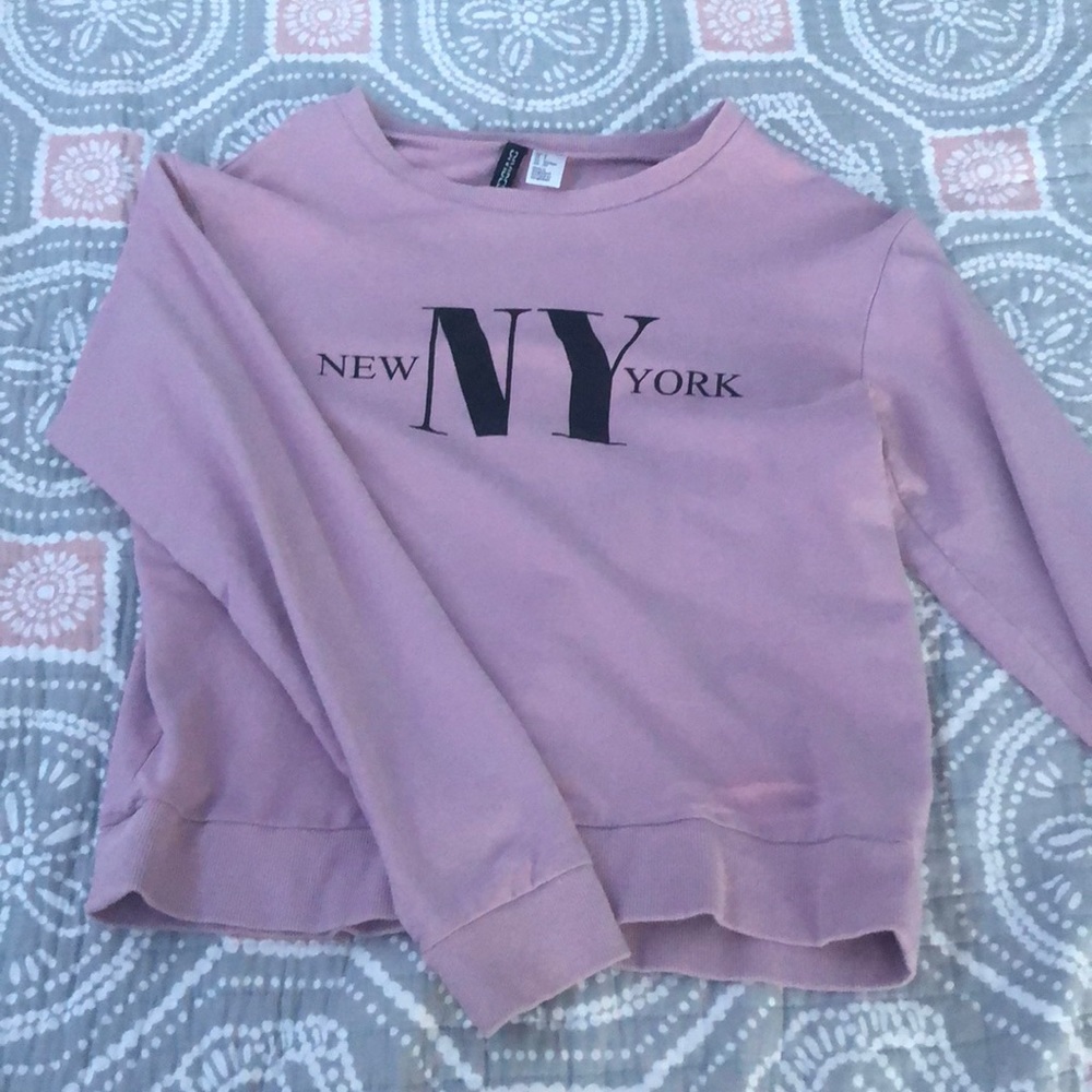Divided crew neck sweatshirt